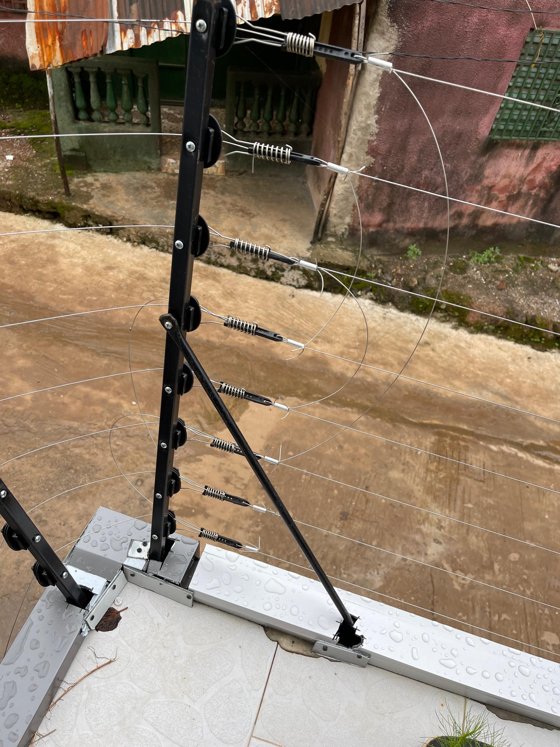 Installation barrière électrique usine protection industrielle Conakry